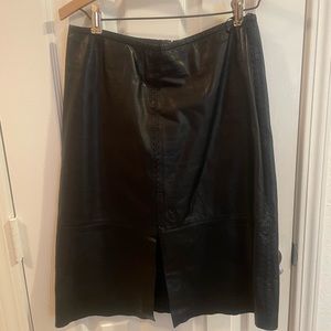 Banana Republic 100% Leather Size 6 skirt